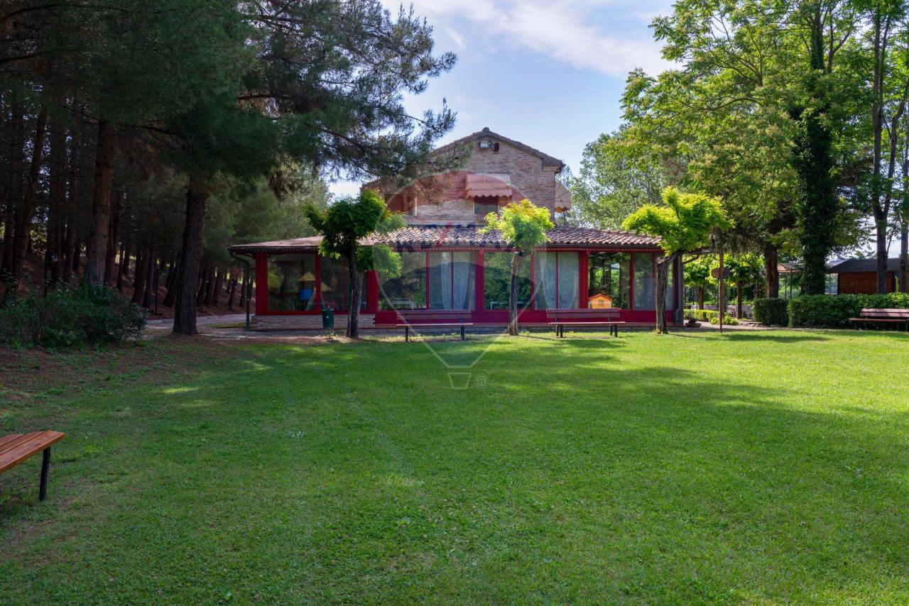 Casa de 13 habitaciónes en Ostra, Italy No. 2259