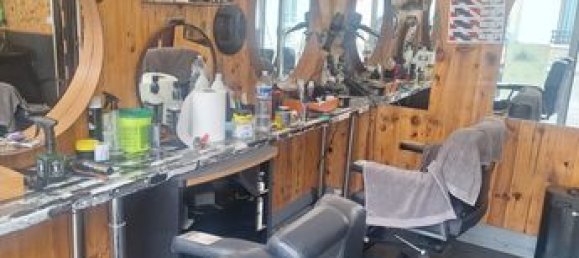 35m² Commercial property in Seine-Saint-Denis, France No. 301576 2