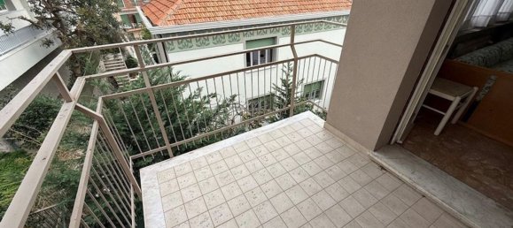 3 rooms Apartment in Finale Ligure, Italy No. 144702 5