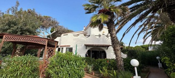 4 bedrooms Villa in Pula, Italy No. 61263 2