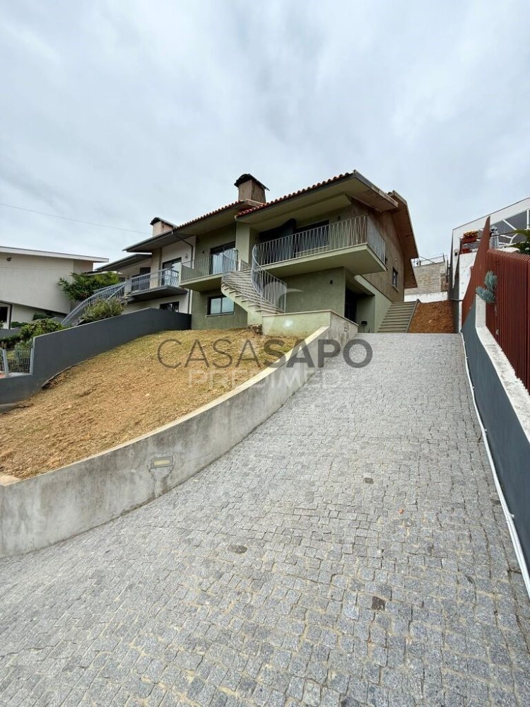 3 bedrooms House in Quarteira, Portugal No. 196406