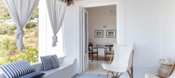 3 bedrooms Villa in Lipari, Italy No. 108143 9