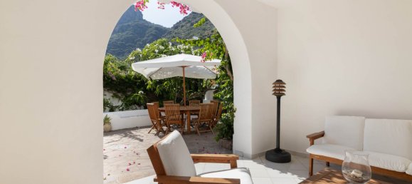 3 bedrooms Villa in Lipari, Italy No. 108143 5