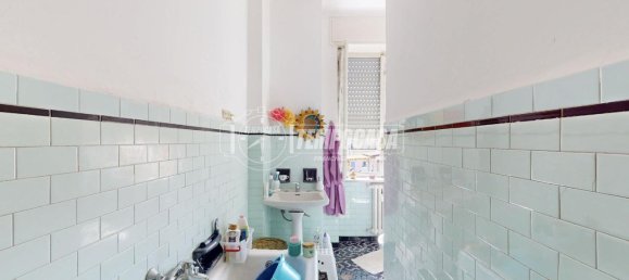 3 rooms Apartment in Turin, Italy No. 167621 11