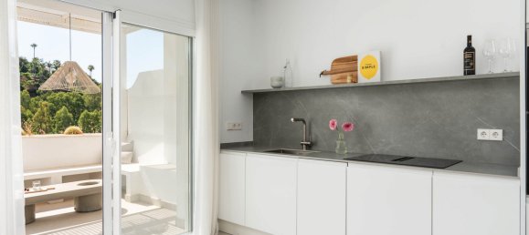 2 bedrooms Apartment in La Quinta, Spain No. 185462 5