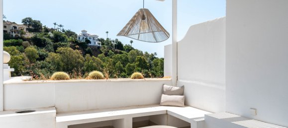 2 bedrooms Apartment in La Quinta, Spain No. 185462 4