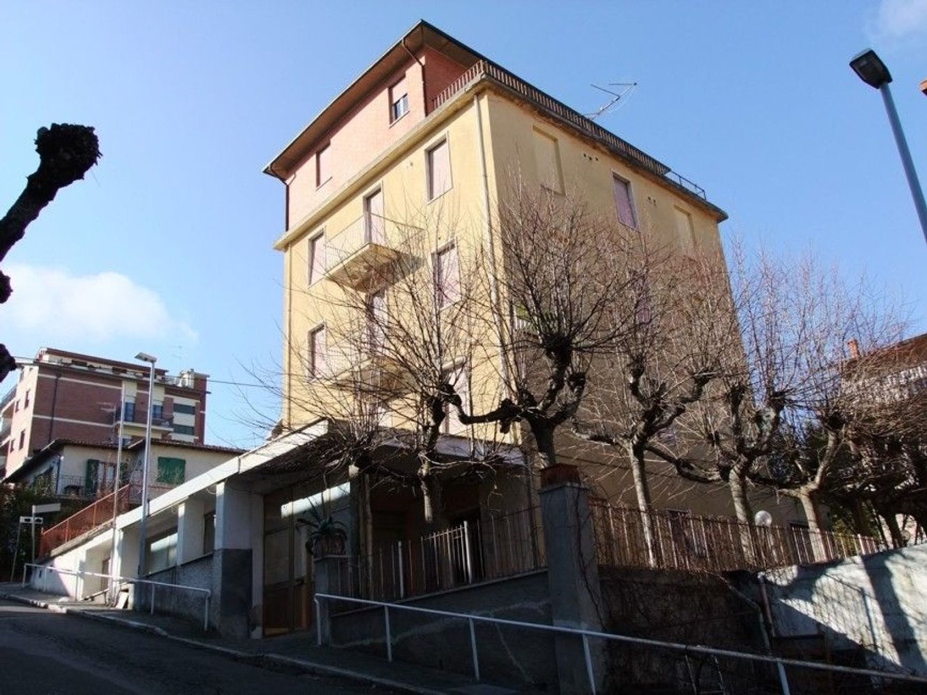 800m² Building in Chianciano Terme, Italy No. 312076