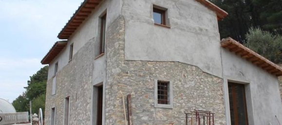 2 Schlafzimmer Haus in Buti, Italy, Nr. 255090 7