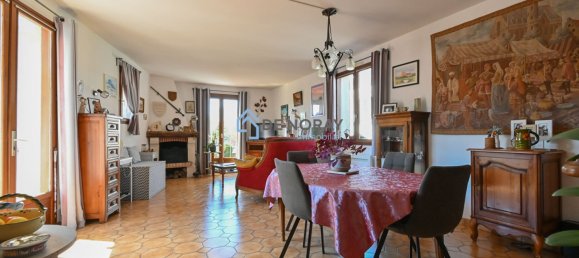 5 bedrooms House in Loches, France No. 80206 4