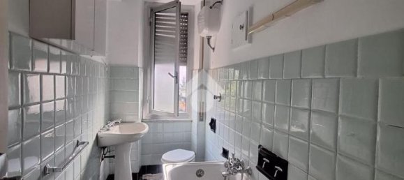 5غرفة شقة في Genoa, Italy رقم 27102 17