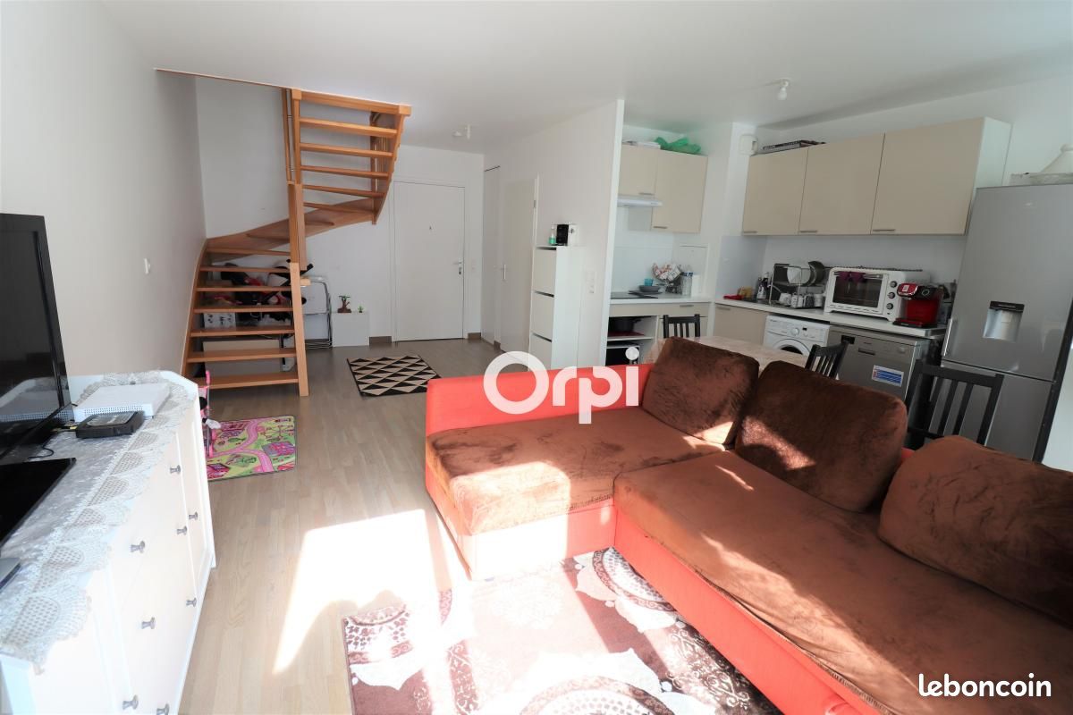 2 bedrooms Duplex in Athis-Mons, France No. 182935