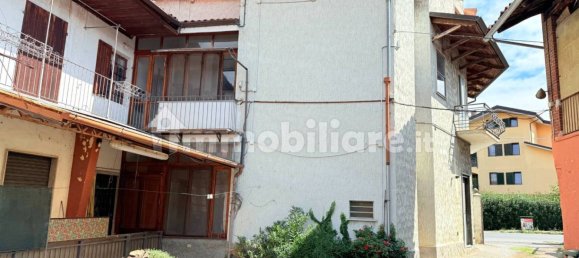 3 bedrooms House in Avigliana, Italy No. 360318 2