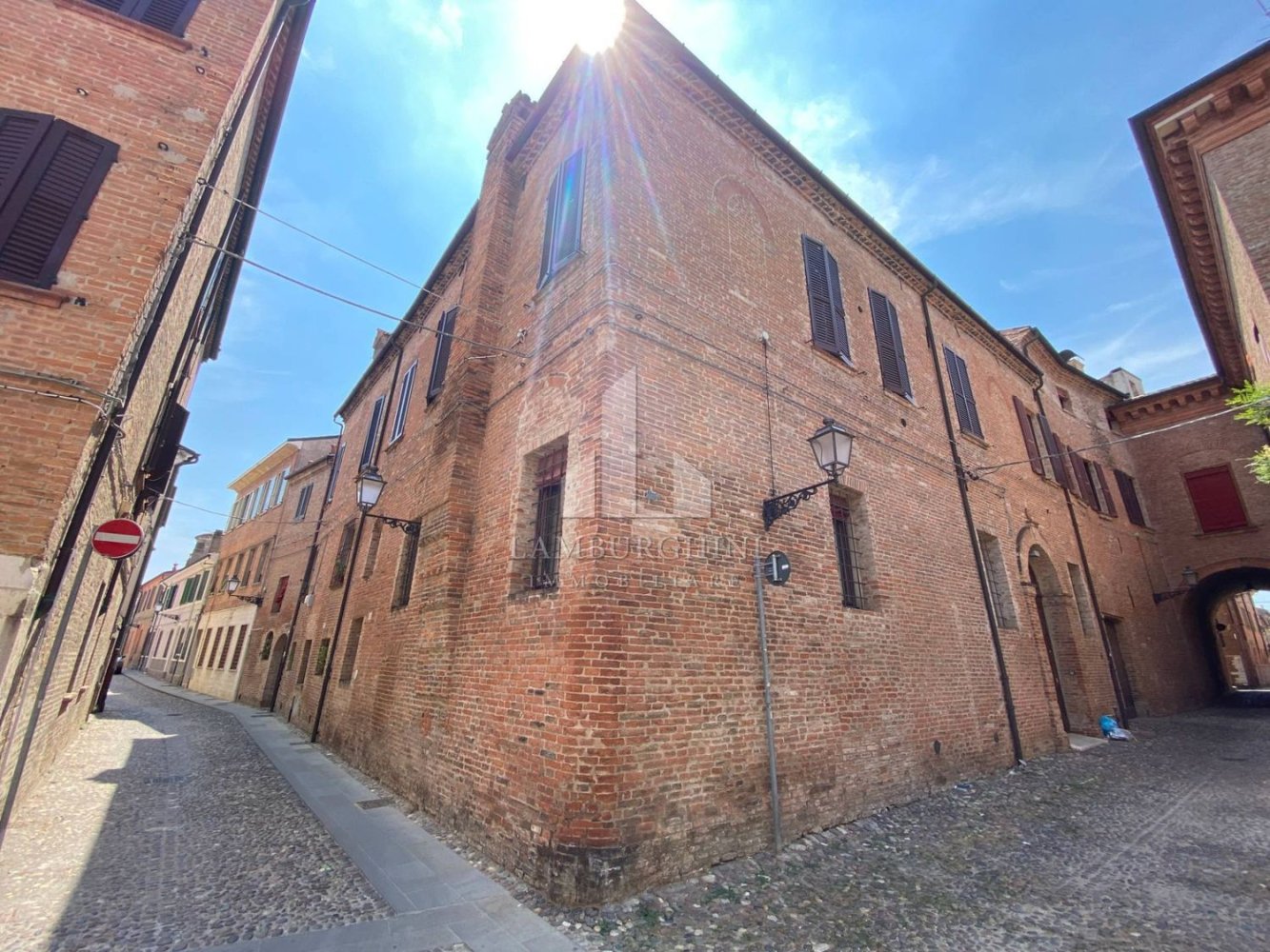 4غرفة شقة في Ferrara, Italy رقم 309389