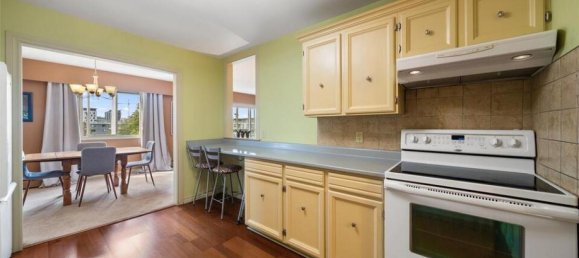 2 bedrooms Condo in British Columbia, Canada No. 1320 12