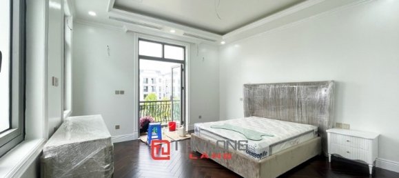 5 bedrooms Villa in Long Bien, Vietnam No. 526 14