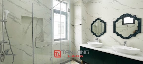 5 bedrooms Villa in Long Bien, Vietnam No. 526 18