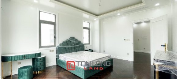 5 bedrooms Villa in Long Bien, Vietnam No. 526 19