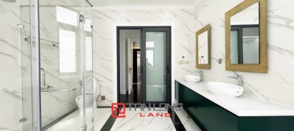 5 bedrooms Villa in Long Bien, Vietnam No. 526 13