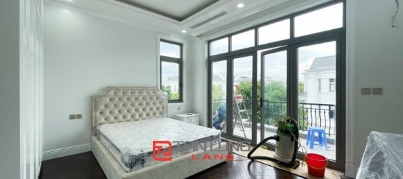 5 bedrooms Villa in Long Bien, Vietnam No. 526 9