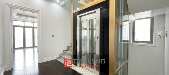 5 bedrooms Villa in Long Bien, Vietnam No. 526 7