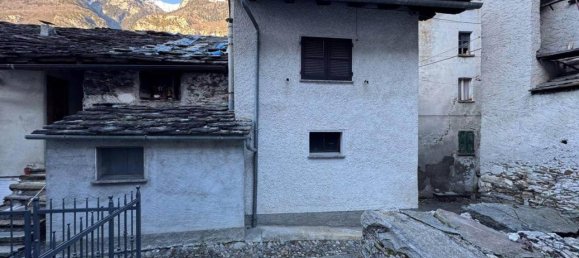 4-salle Villa à Villa di Chiavenna, Italy No. 33815 59