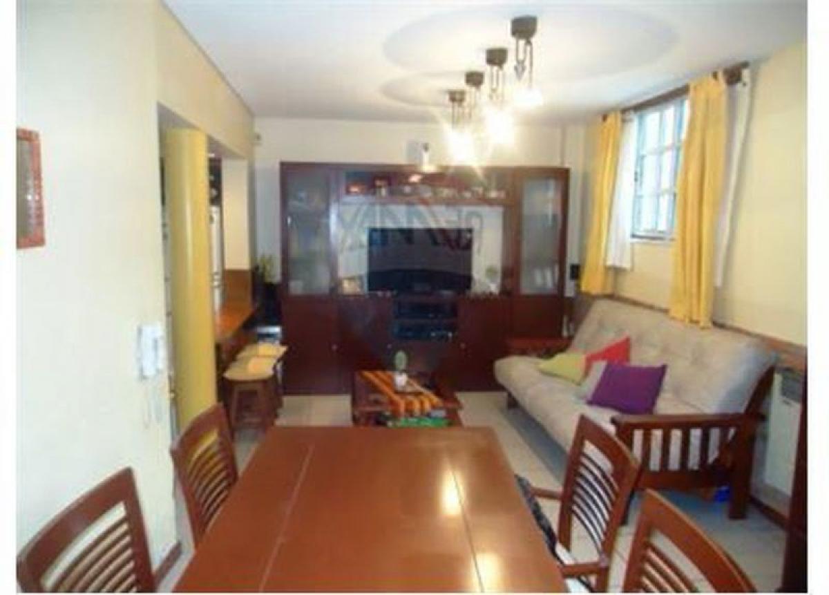 2 bedrooms House in Buenos Aires, Argentina No. 75930