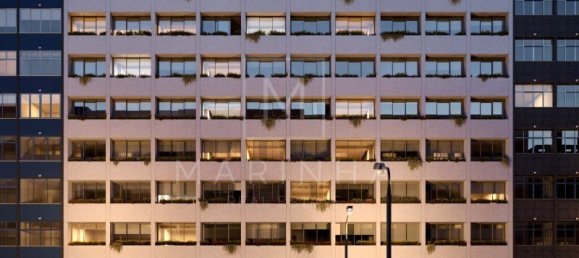 3 bedrooms Apartment in Lisbon, Portugal No. 30986 3