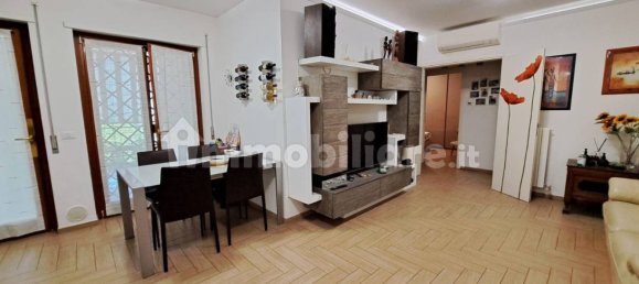 2 bedrooms Apartment in Rome, Italy No. 357503 6