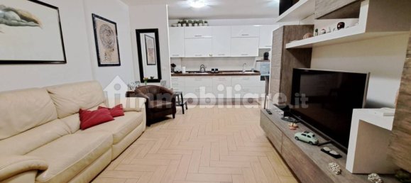 2 bedrooms Apartment in Rome, Italy No. 357503 10