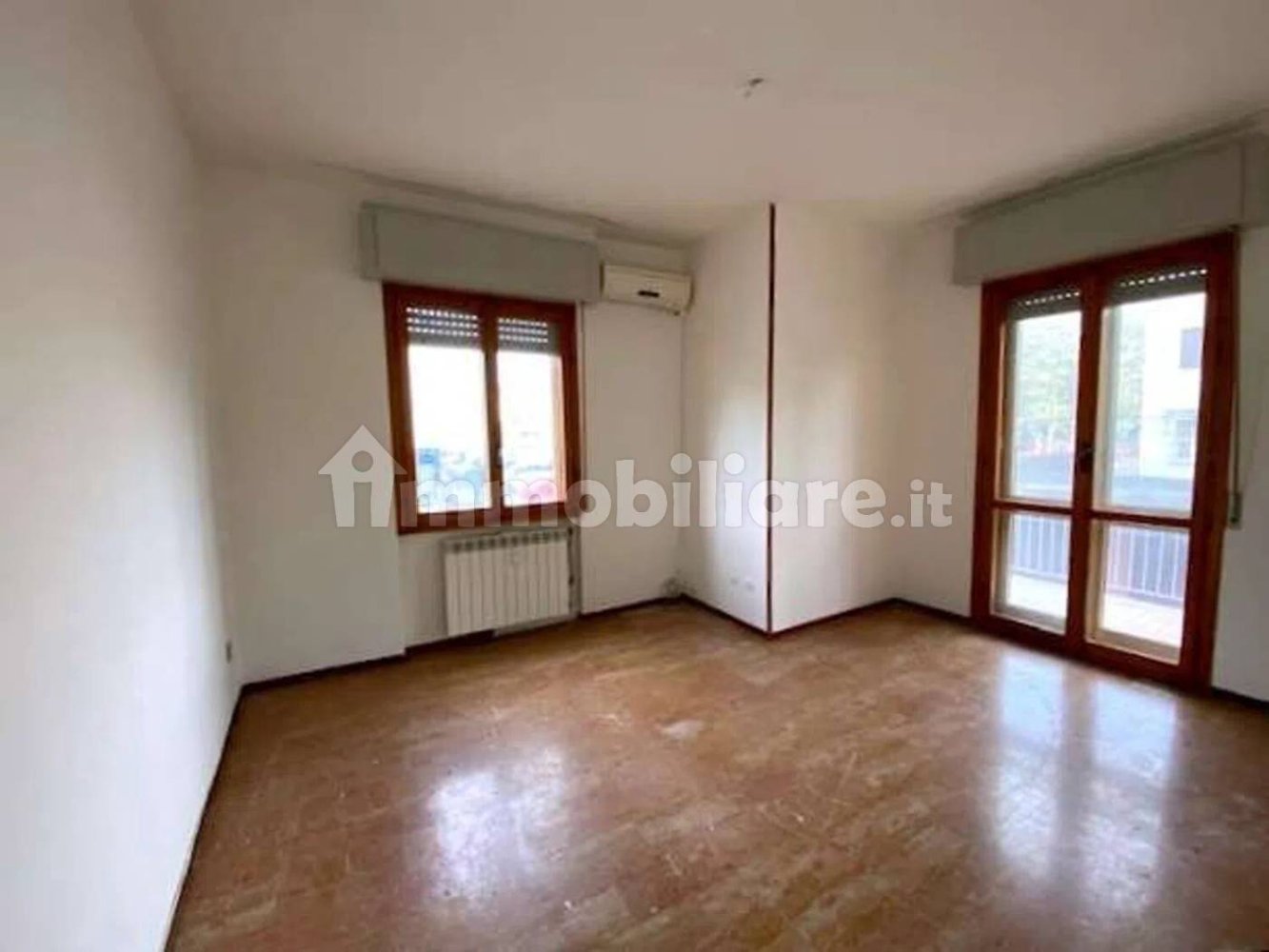 3 chambres Appartement à Voghera, Italy No. 344019