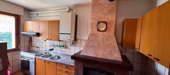4 rooms Apartment in Città di Castello, Italy No. 264405 16