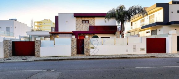 4 Schlafzimmer Villa in Portimao, Portugal, Nr. 249042 10