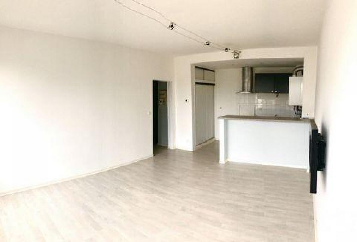 Studio in the Condo in Woippy, France No. 14419
