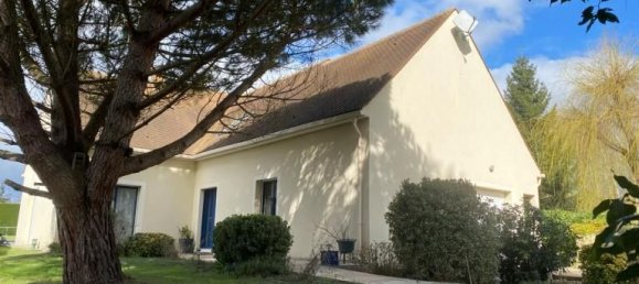 5 bedrooms House in Bullion, France No. 183202 9