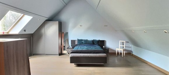 5 bedrooms House in Bullion, France No. 183202 7