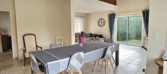 5 bedrooms House in Bullion, France No. 183202 13