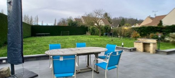 5 bedrooms House in Bullion, France No. 183202 10