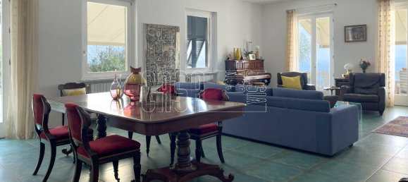 6 bedrooms Villa in Lerici, Italy No. 140518 10