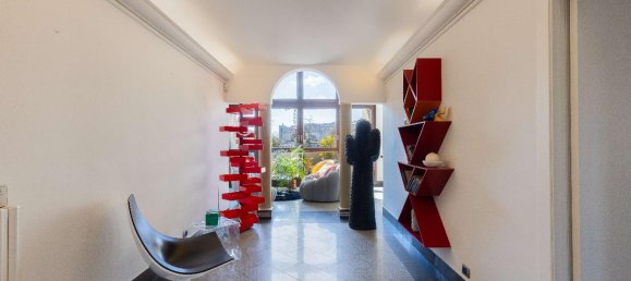 Пентхаус с 8 комнатами в Монца, Италия № 66096 4