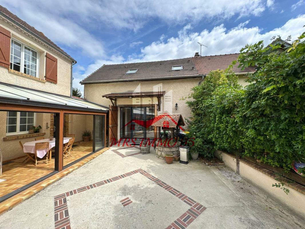 7 Schlafzimmer Haus in Villaines-sous-Bois, France, Nr. 350286