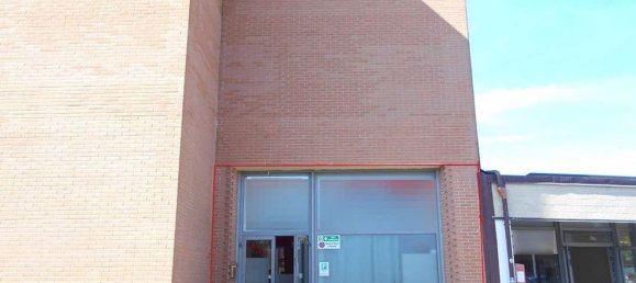 574m² Commercial property in Siena, Italy No. 49705 18