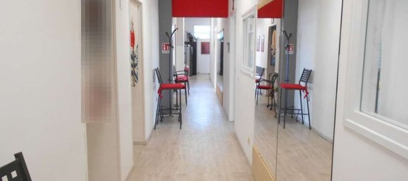 574m² Commercial property in Siena, Italy No. 49705 2