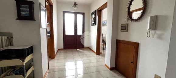 8 chambres Villa à Poggio Picenze, Italy No. 348524 2