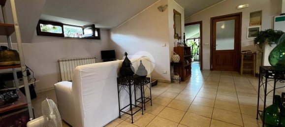 8 chambres Villa à Poggio Picenze, Italy No. 348524 34