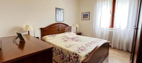 8 chambres Villa à Poggio Picenze, Italy No. 348524 11