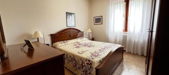 8 chambres Villa à Poggio Picenze, Italy No. 348524 3