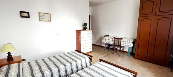 8 chambres Villa à Poggio Picenze, Italy No. 348524 13