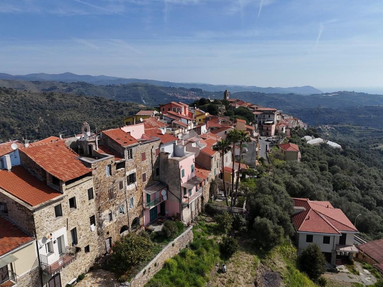 6 rooms House in Cipressa, Italy No. 301122