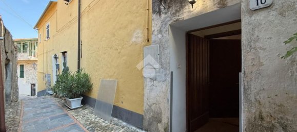 6 rooms House in Cipressa, Italy No. 301122 3
