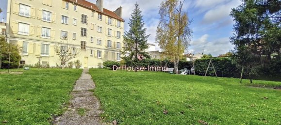 2 bedrooms Apartment in Le Bourget, France No. 173598 3
